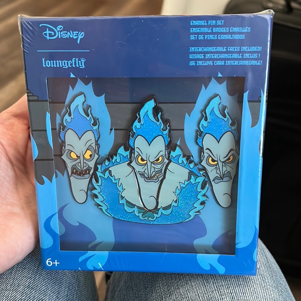 Disney x Loungefly Pin Set